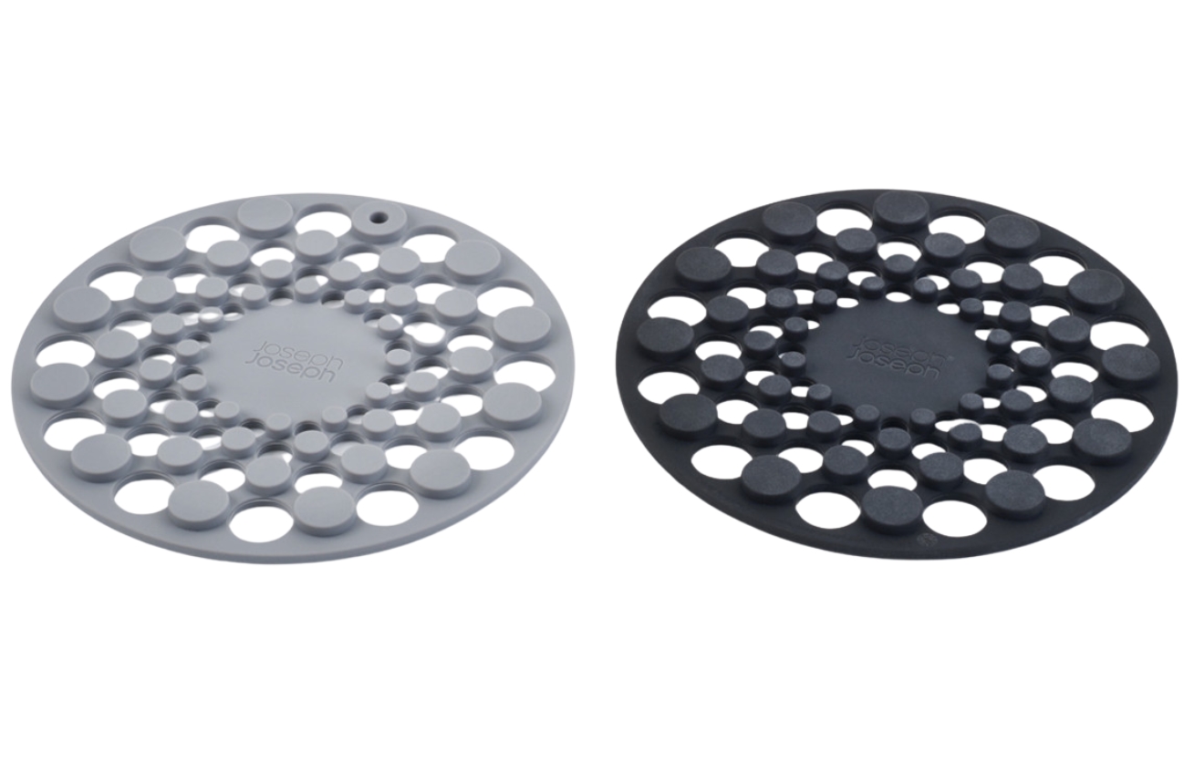 Joseph Joseph Sada dvou šedých silikonových podložek Spot-On