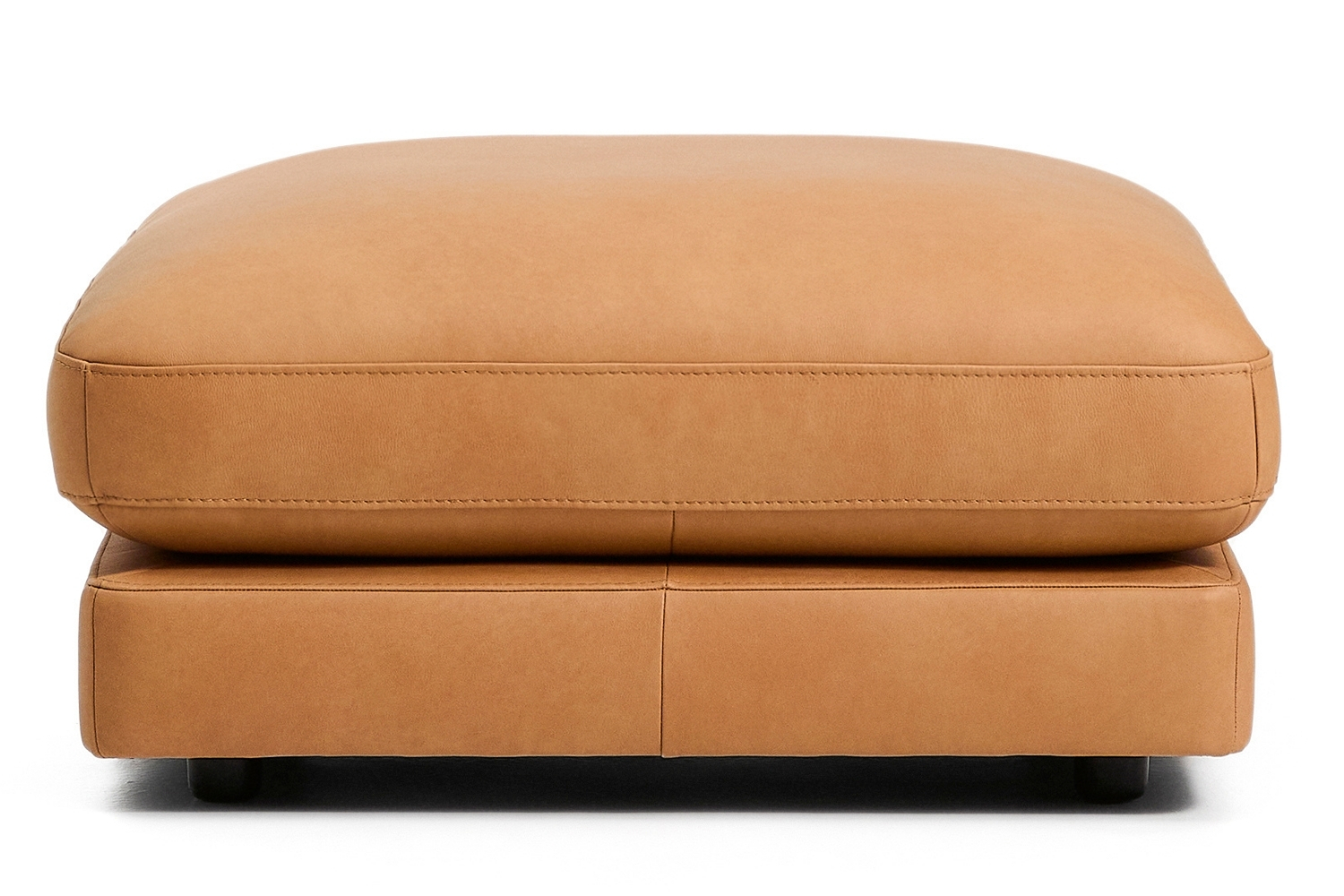 Kave Home Hnědá kožená podnožka Gala 90 x 90 cm